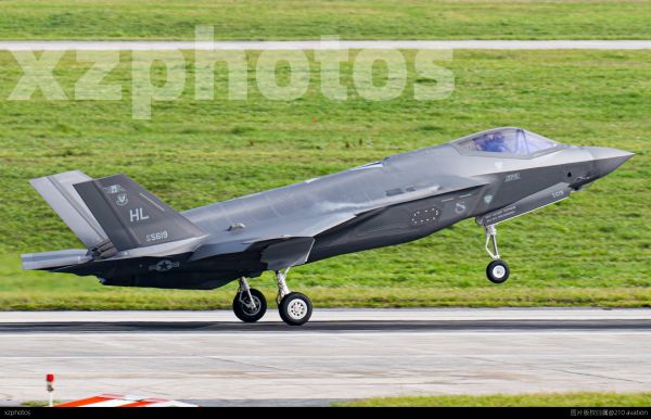 F35落地嘉手纳