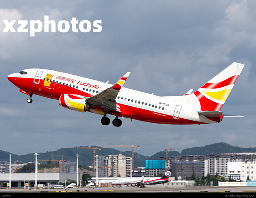 祥鹏737大仰角起飞
