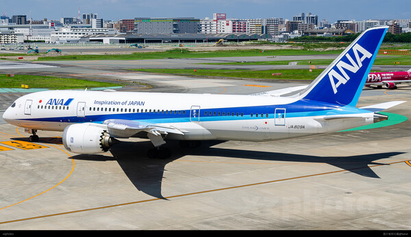 FUK地面全日空787-8