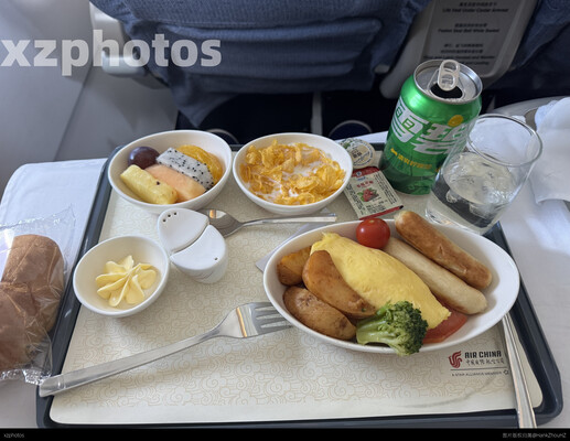 国航CA8325早餐