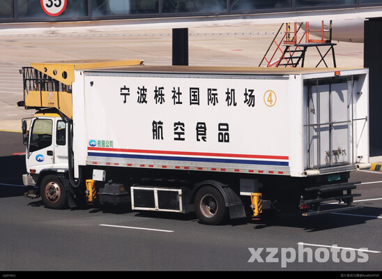 宁波栎社机场航餐车