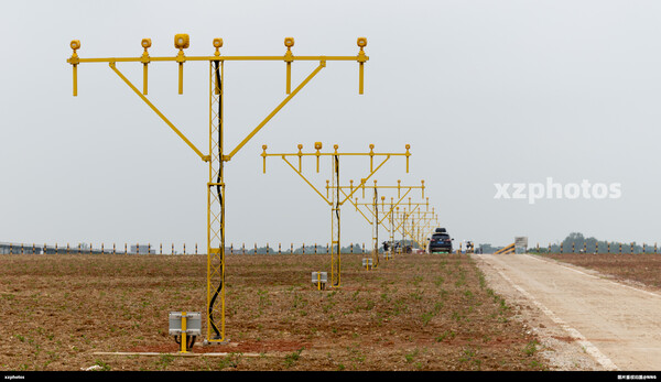 吴圩二跑04进近杆