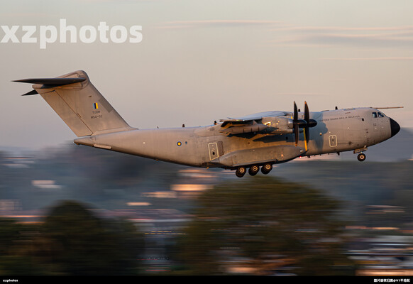 Golden light traning