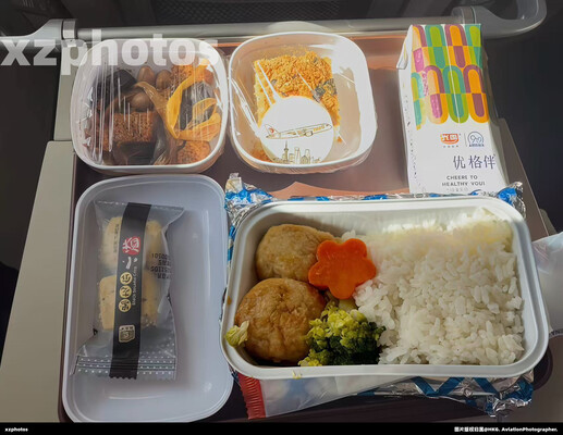 MU9195 上海虹桥-重庆江北 经济舱餐食