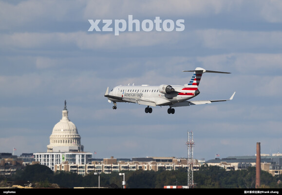 American Eagle CRJ700 and the White House