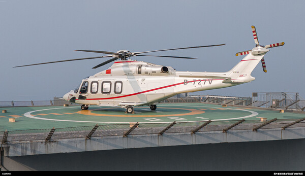 千亿总裁的“班机”