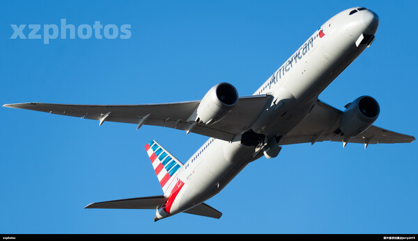 美国航空789在浦东起飞