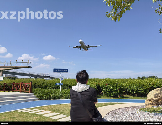 在XMN看飞机的老百姓