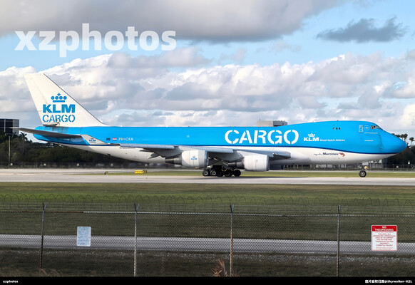 KLM 744F