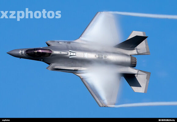 美军一架F35战机坠毁