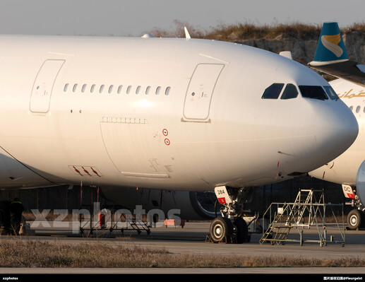 等待验收的N284AY