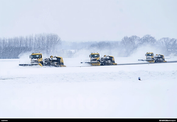 布达佩斯机场除雪车