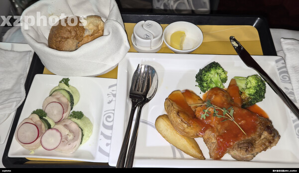 hu787京广快线头等舱餐食