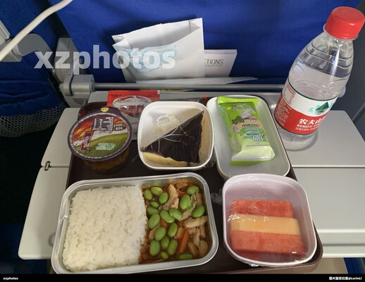 MU2157 西安-上海经济舱餐食