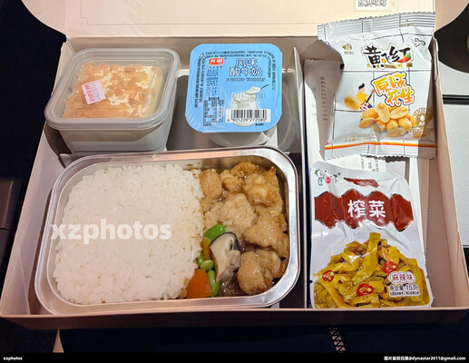 CA1304 广州-北京 经济舱晚餐