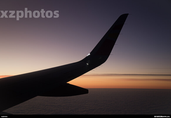 清晨的第一缕阳光