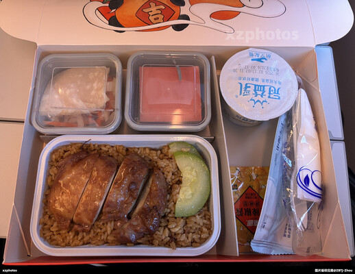 CA1884上海浦东-北京首都经济舱餐食