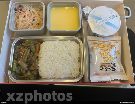 CA4372珠海金湾至重庆江北经济舱餐食