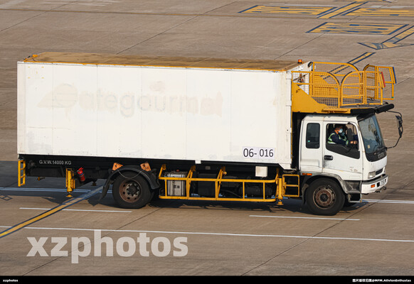 澳门机场餐食车