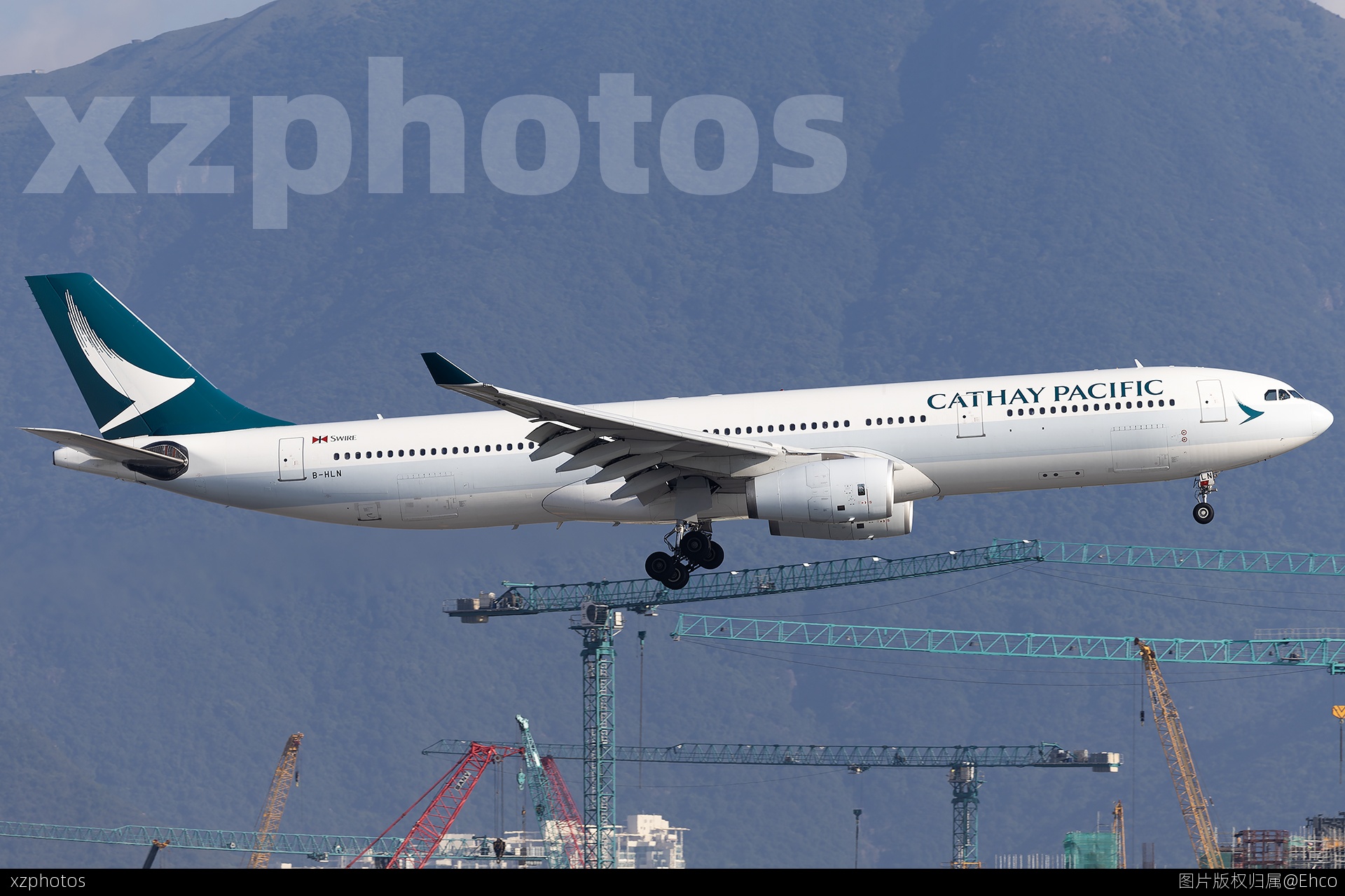 国泰航空333