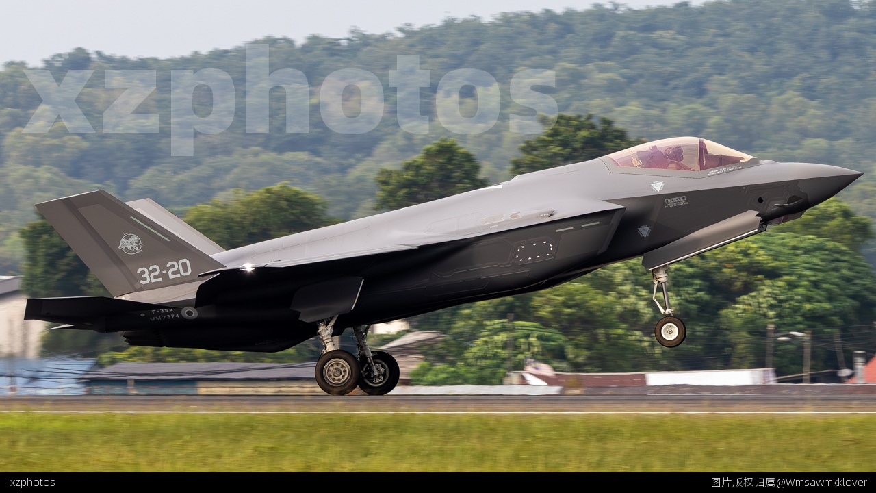 F35
