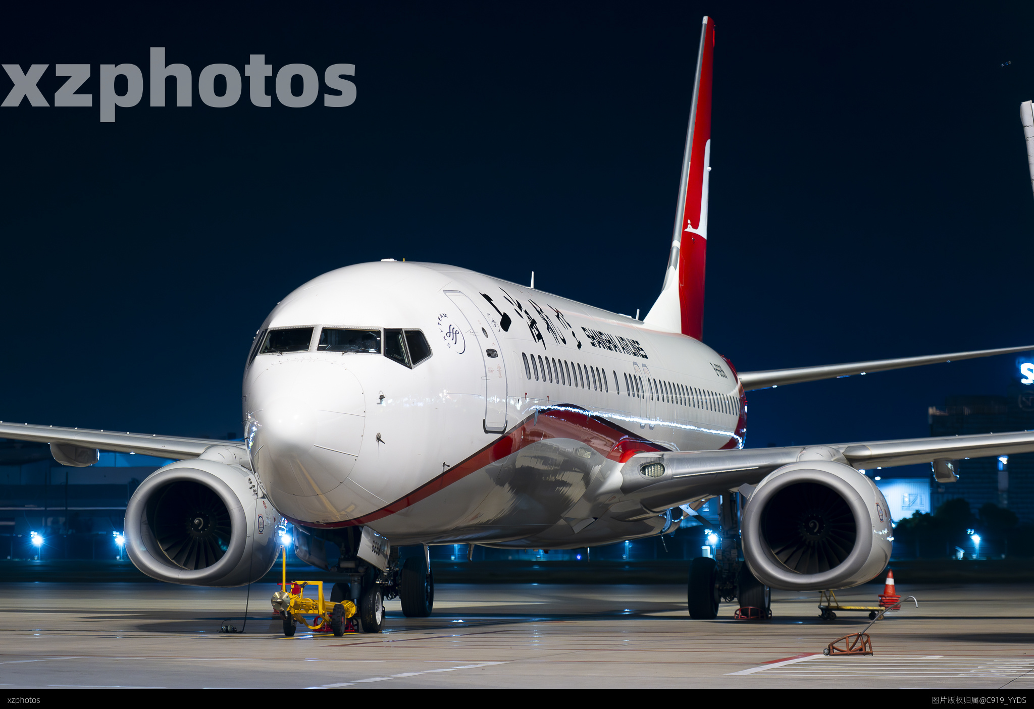 737