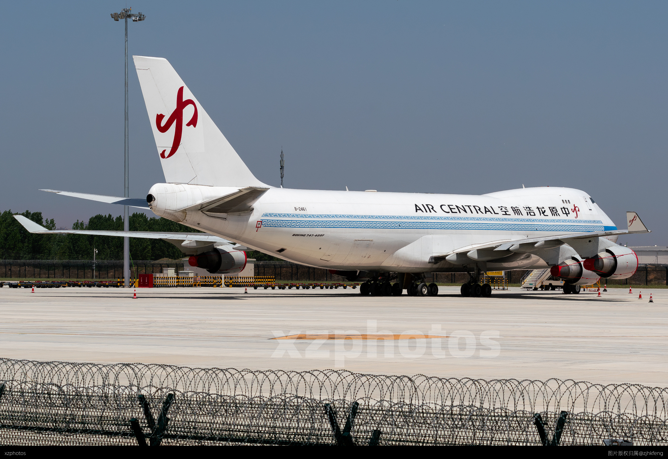 中原龙浩航空747