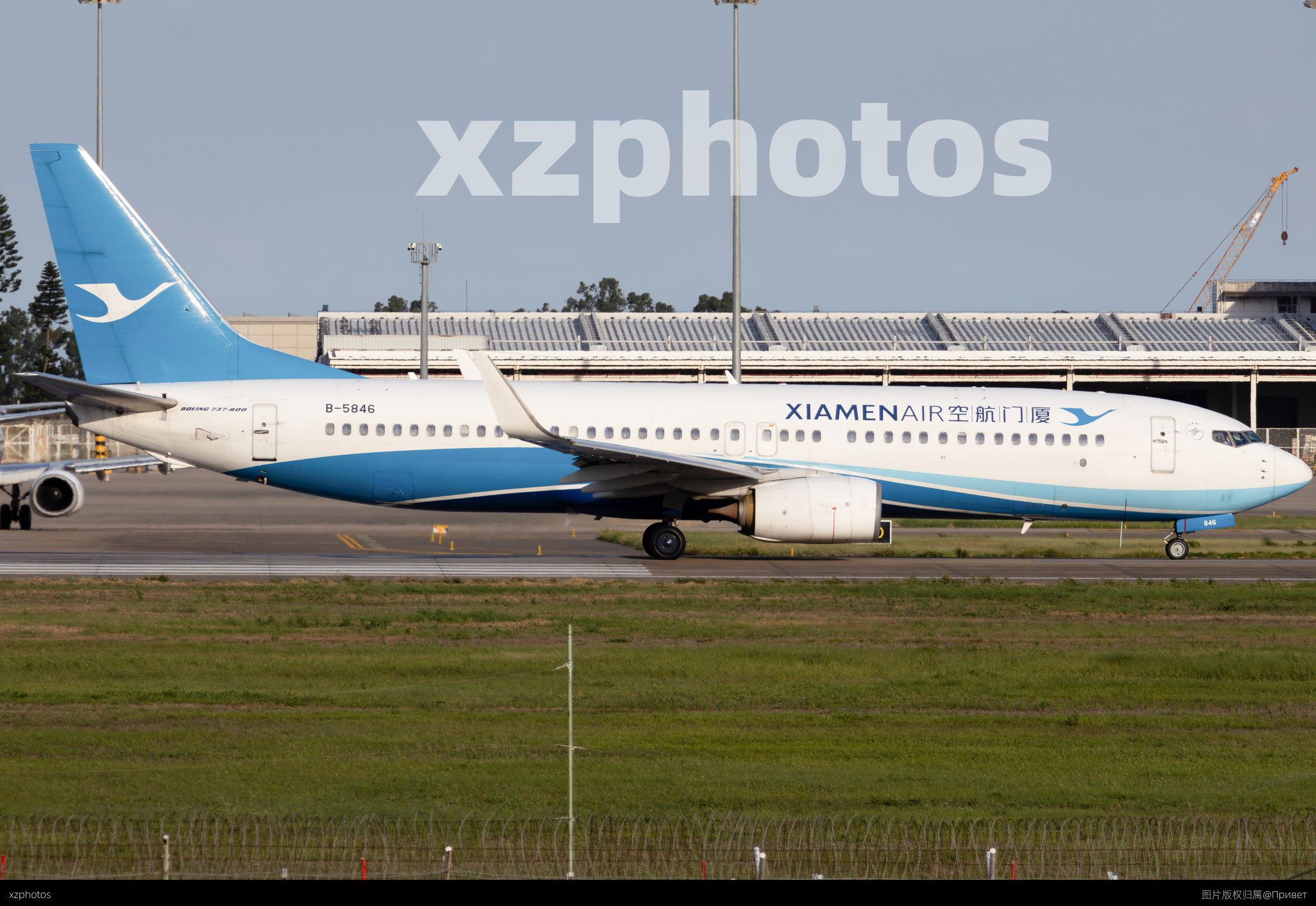 738