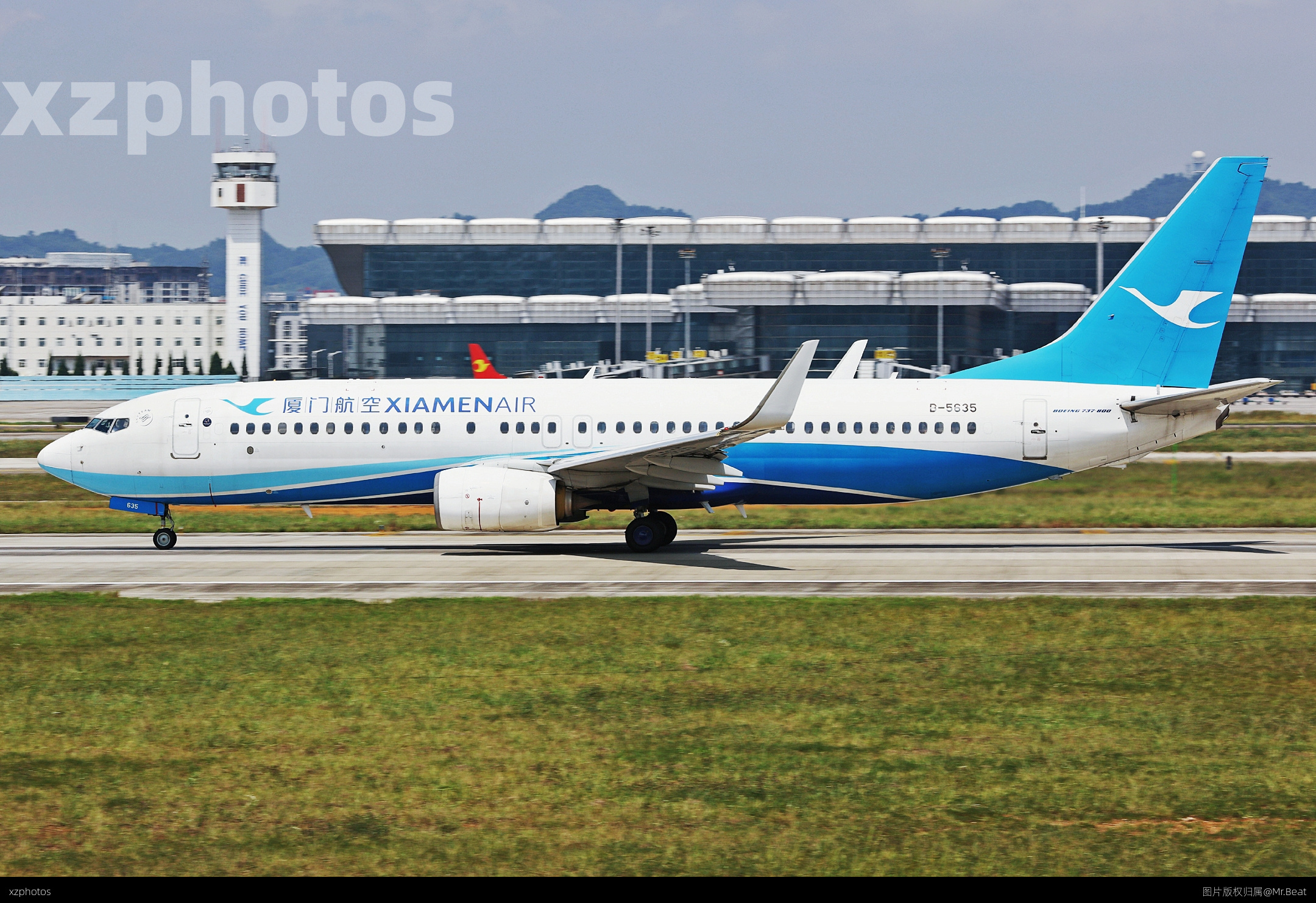 737