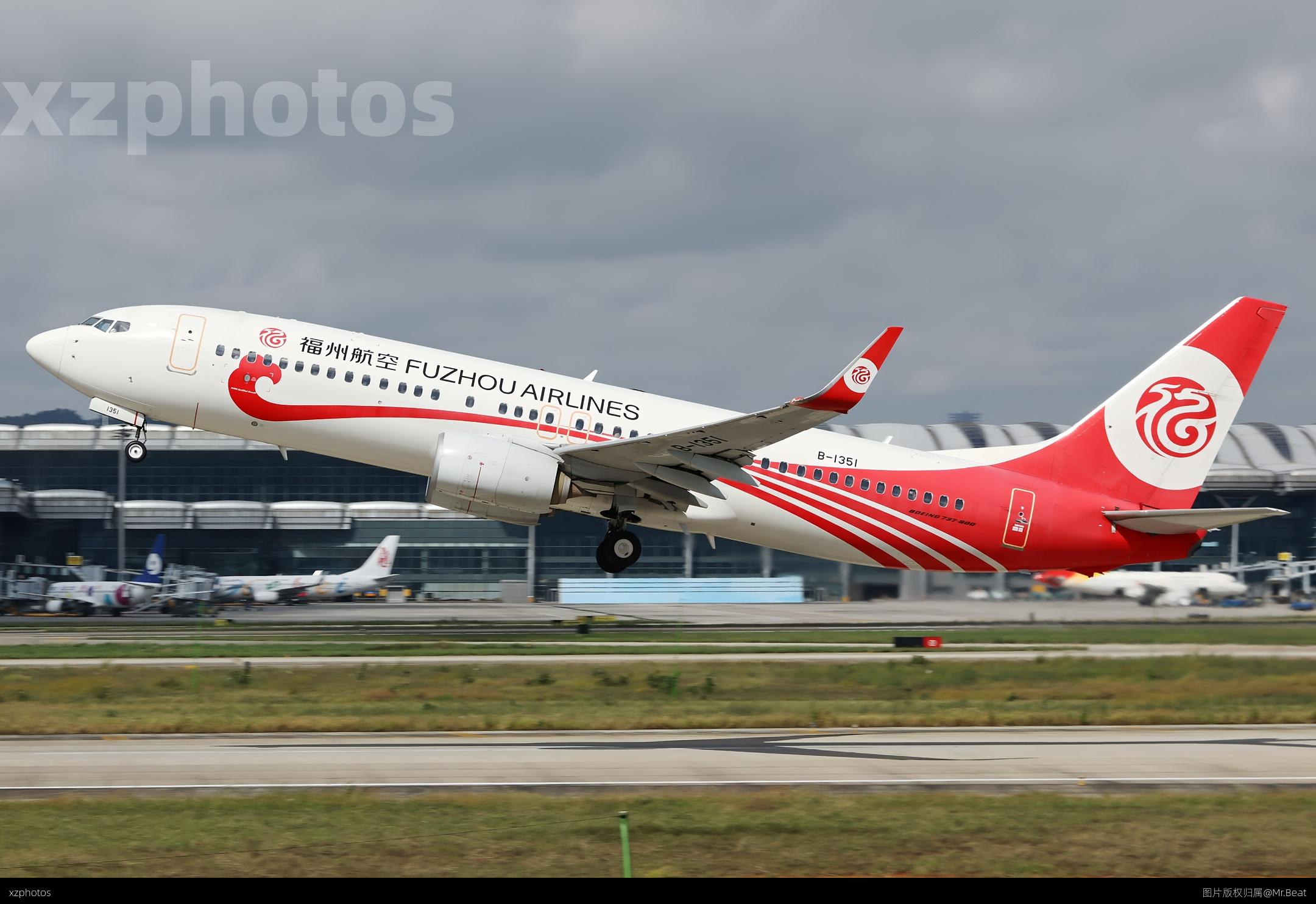 737