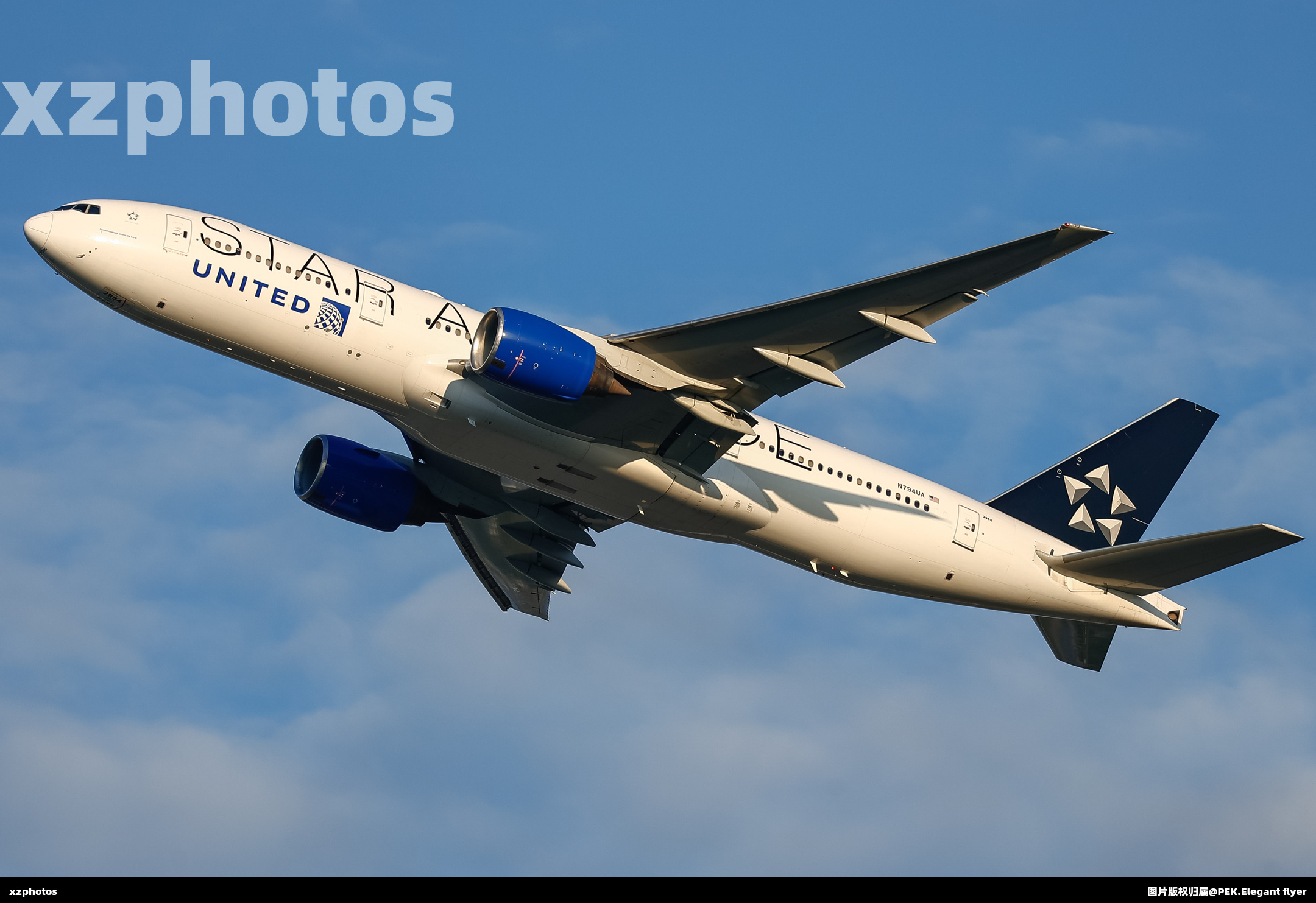 美联航大仰角拉起