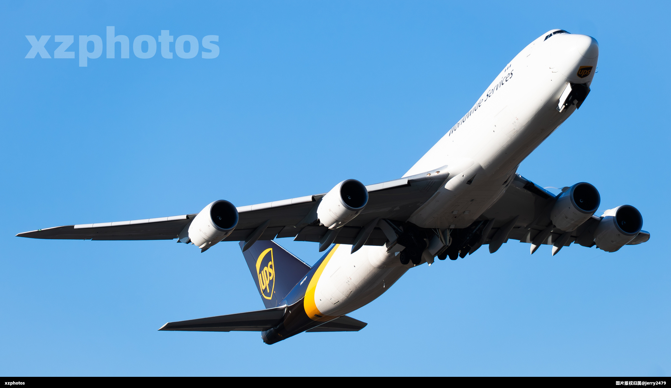 UPS748F在浦东机场暴力拉起