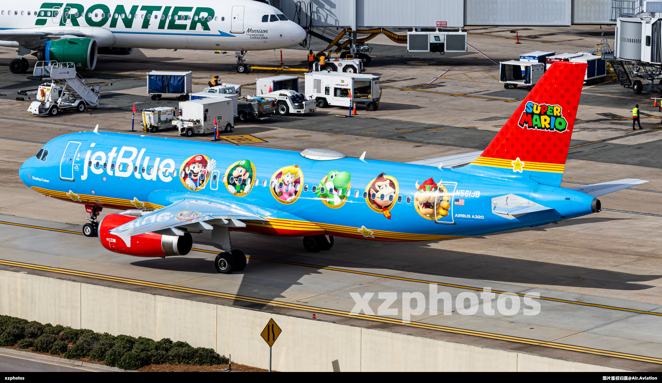 捷蓝航空超级玛丽奥彩绘