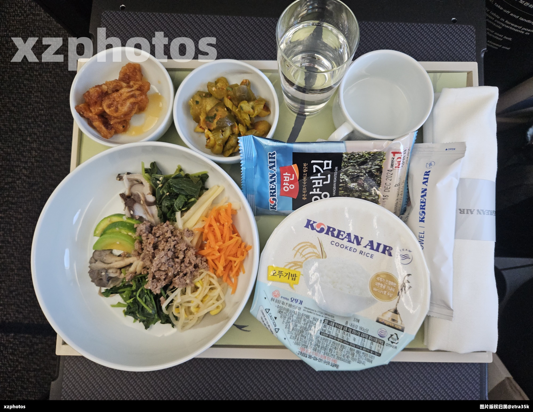 KE704成田-仁川公务舱航餐