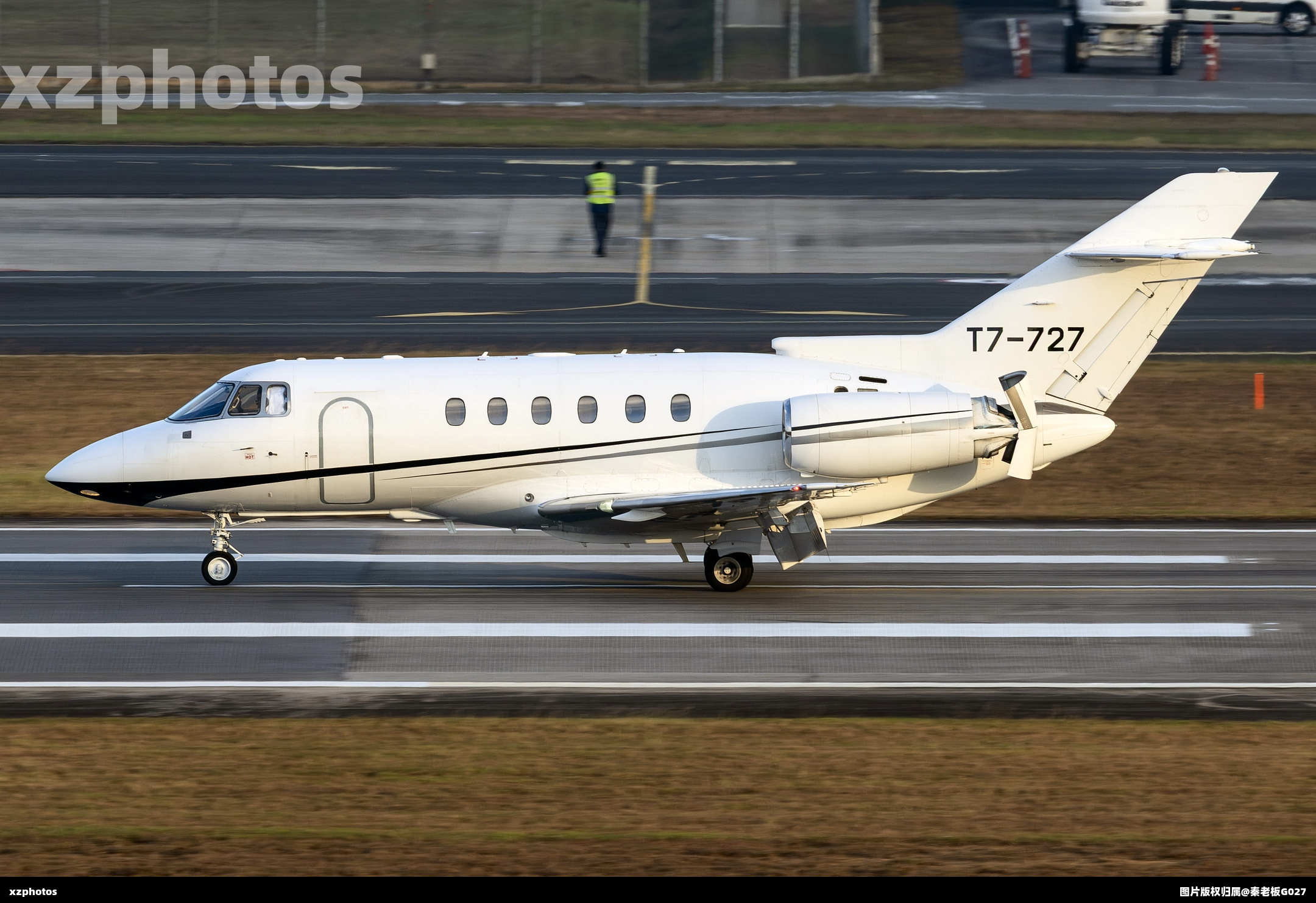 小飞机开蚌式反推