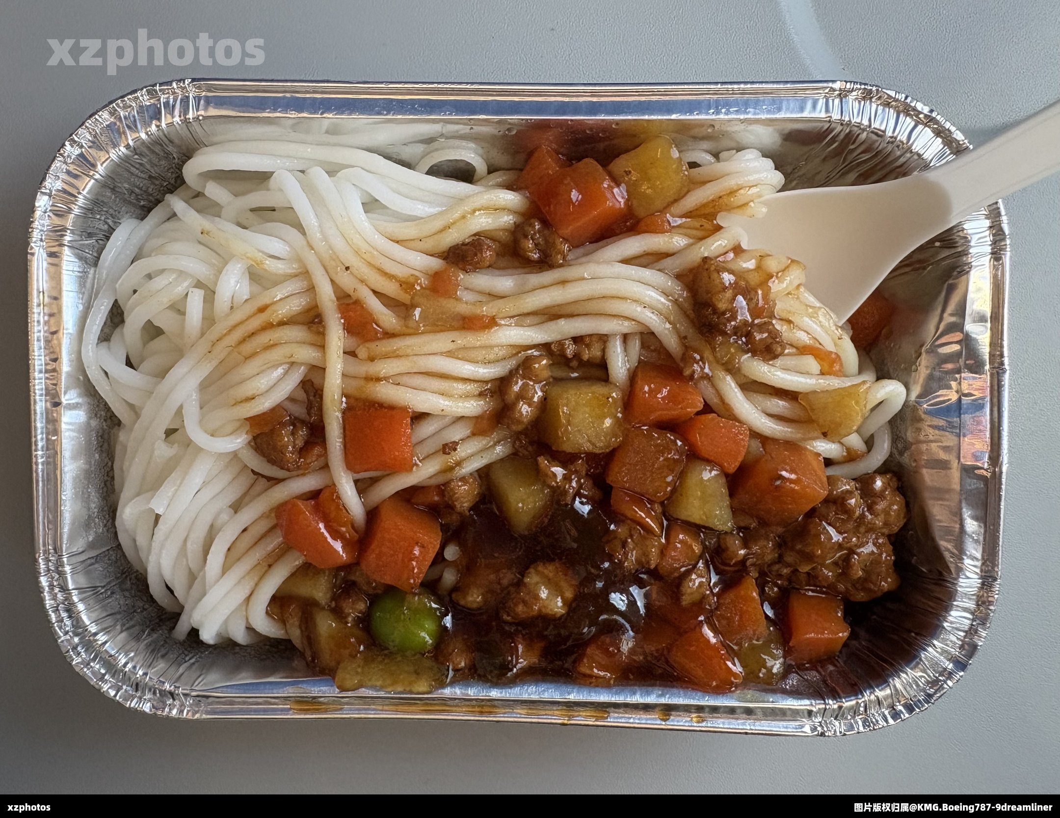 KY8279经济舱餐食：猪肉米线