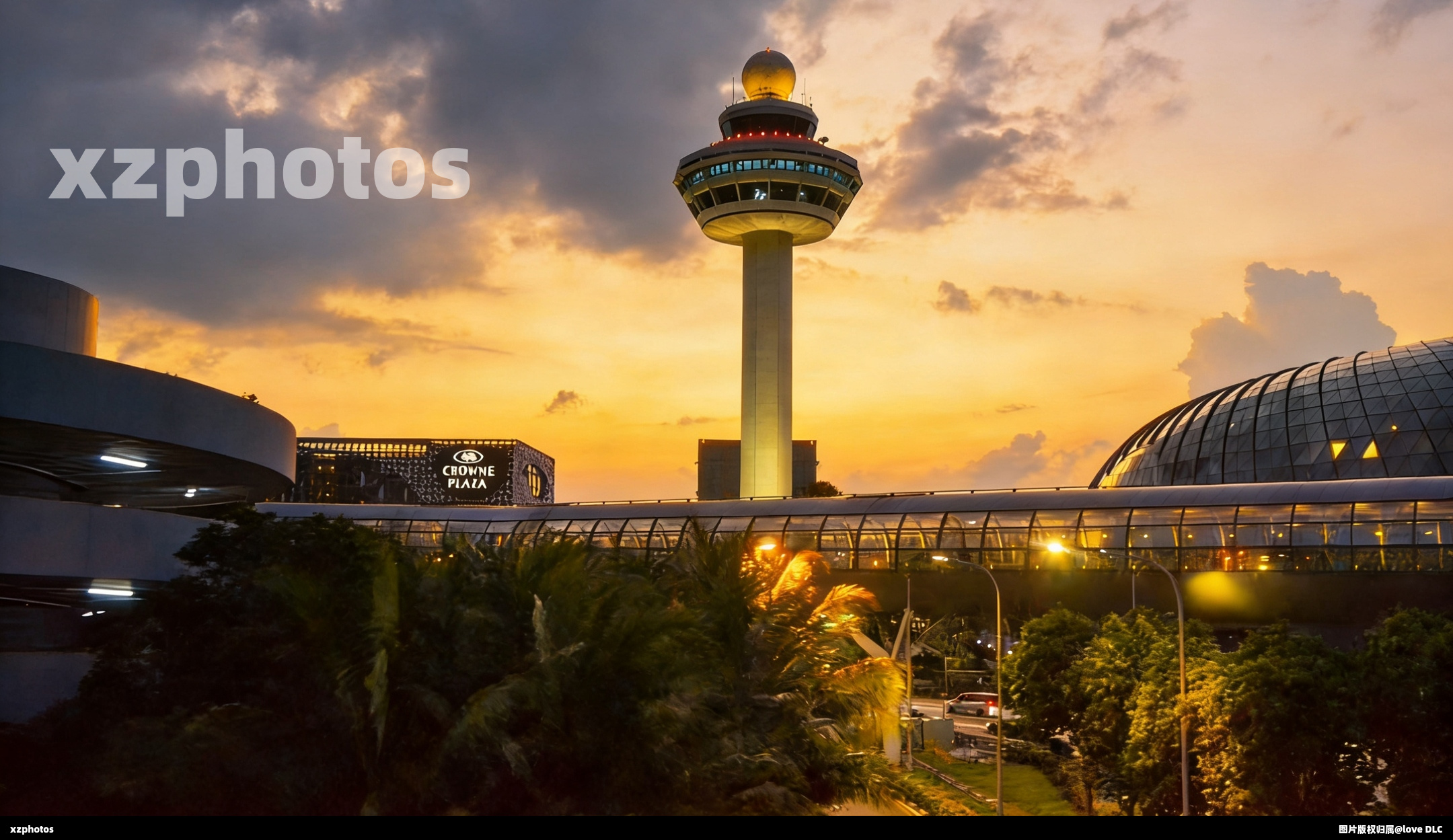 日落前的新加坡樟宜机场