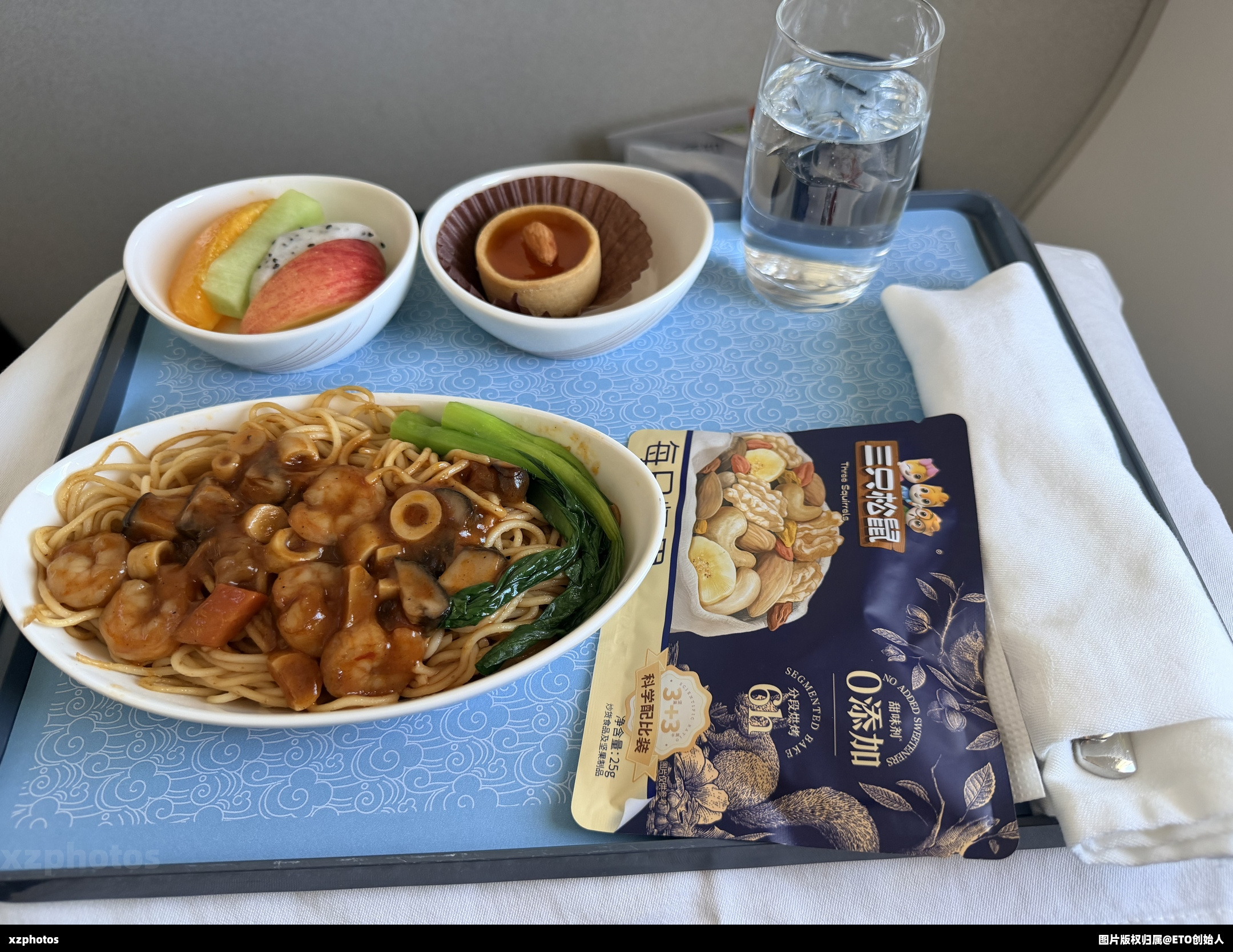 CA4007重庆江北-呼和浩特白塔公务舱餐食