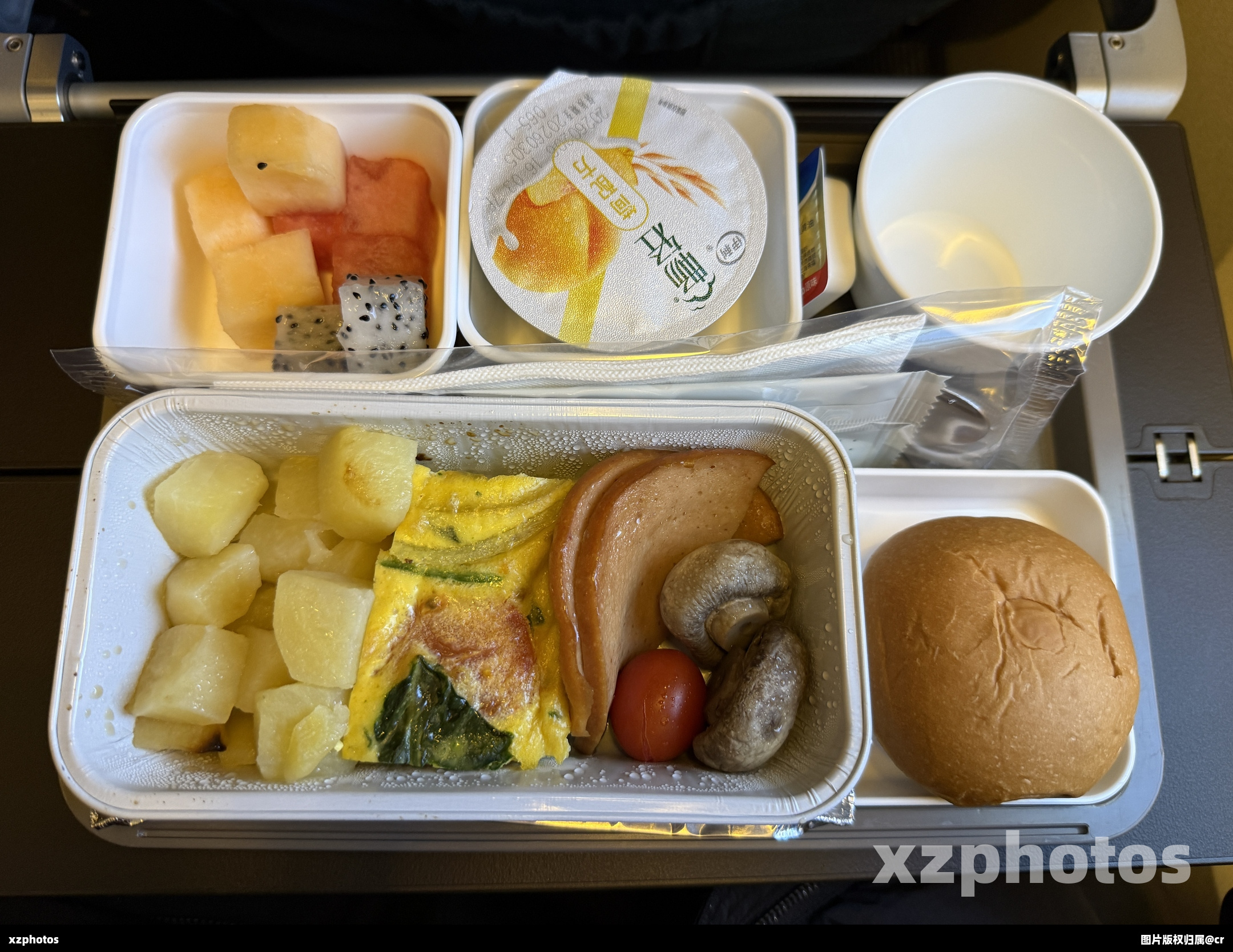 CX303 上海浦东-香港 经济舱餐食