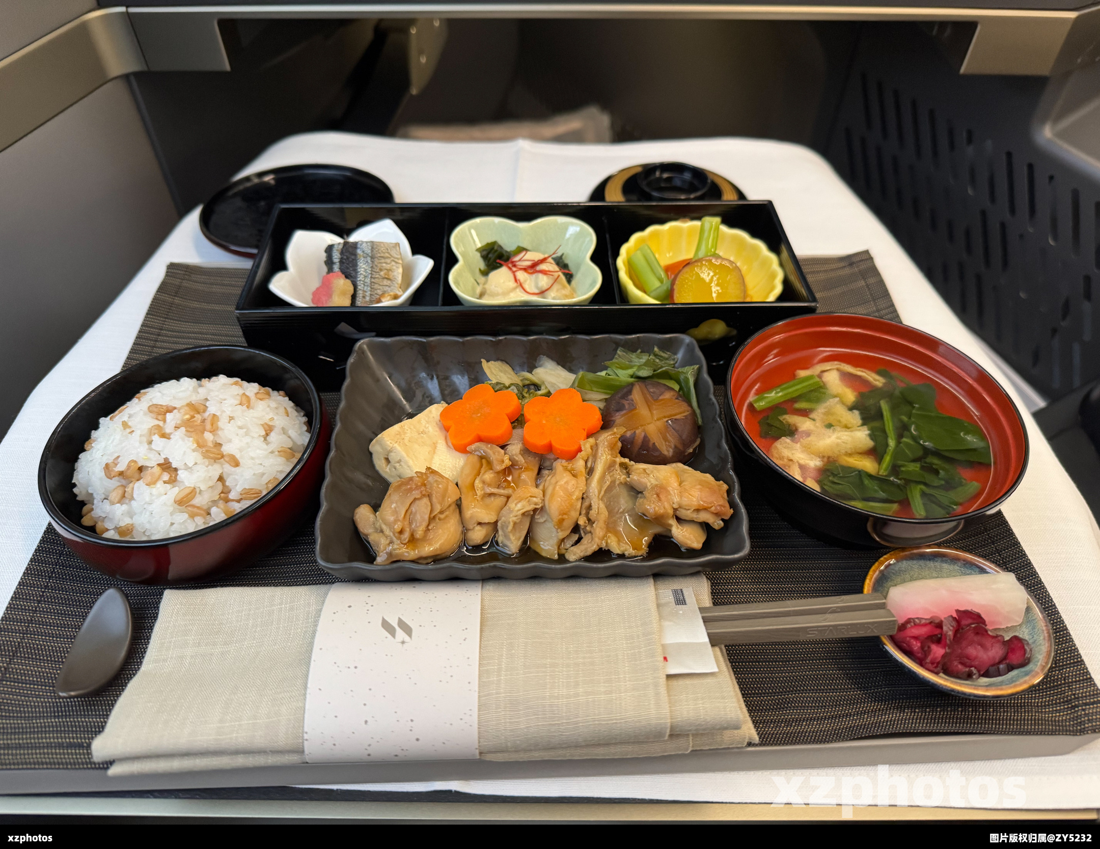 JX821 大阪关西-台北桃园商务舱餐食