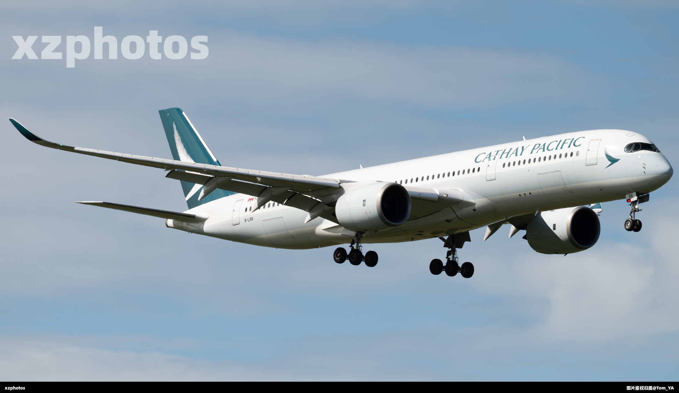 国泰航空A359 B-LRB降落奥克兰