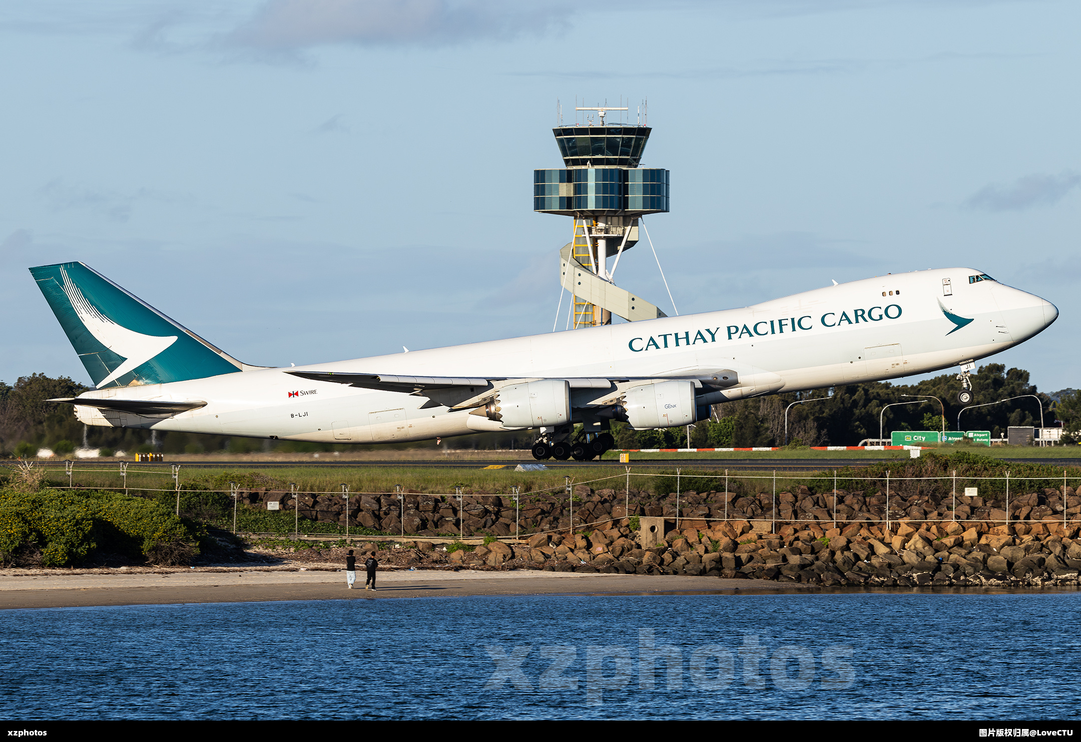 国泰货航748F 抬鹅头